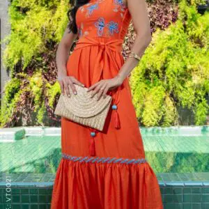 Vestido Bordado com Trança Laranja Cora Canela