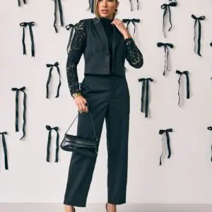 Conjunto Larissa Preto Colete e Calça Inicial A